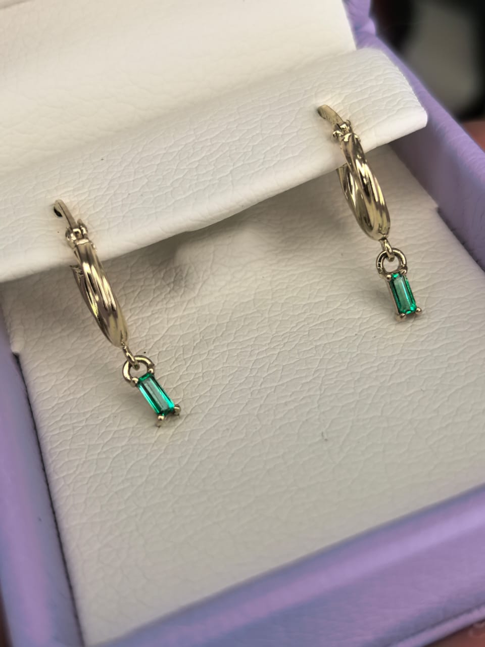 Candongas en oro 18K 2 Esmeraldas